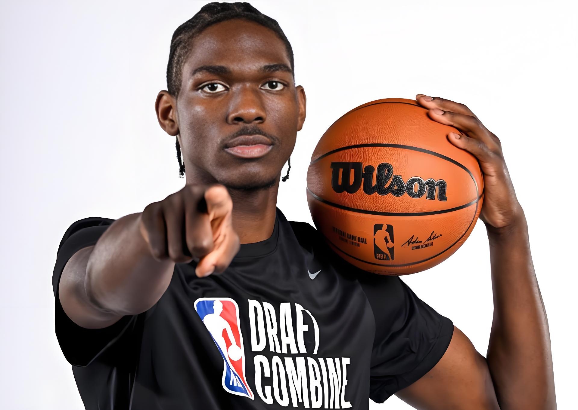 雷竞技平台 -包含NBA总决赛倒计时；尼斯关键时刻外线爆发；细节引发关注；质疑声仍在；球探报告显示潜力的词条